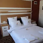 Отель Monte 2*
